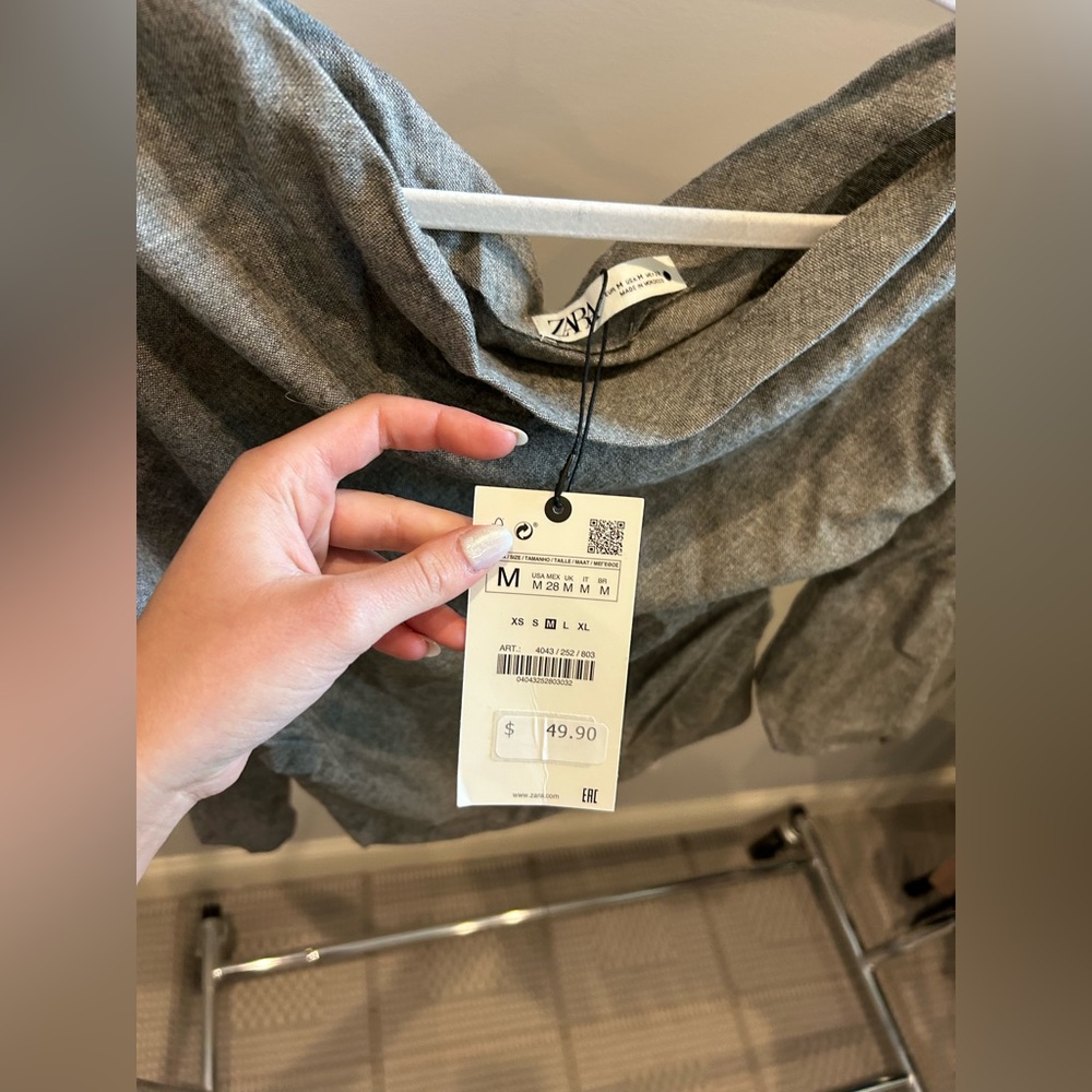 ZARA NWT grey top M